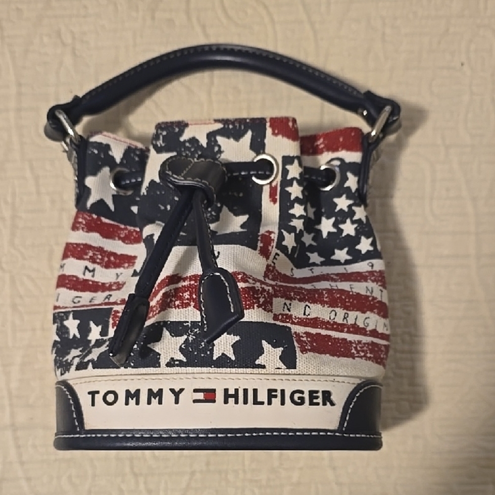 Tommy Hilfiger Women's Flag Print Bucket Bag - Red, White, and Blue(Mini Bucket)